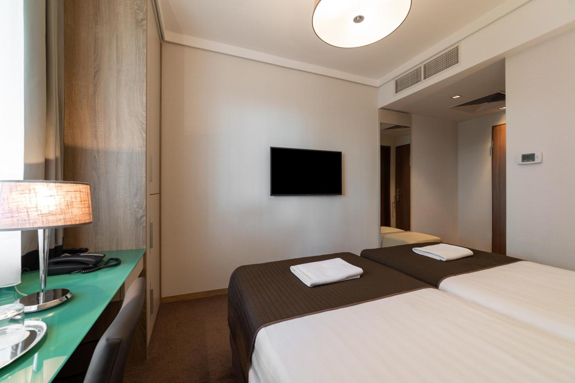 Hotel Pagony Wellness Nyíregyháza Dış mekan fotoğraf