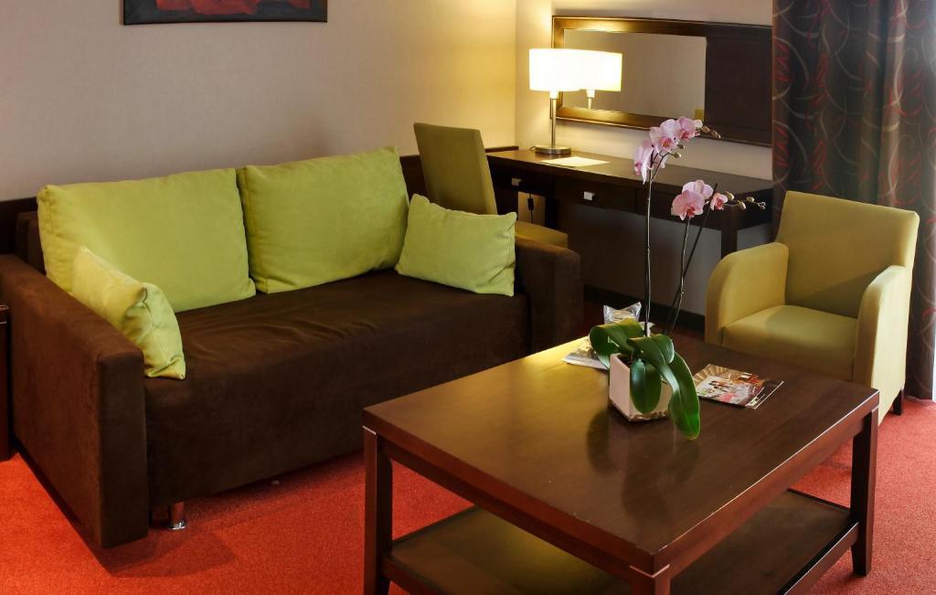 Hotel Pagony Wellness Nyíregyháza Dış mekan fotoğraf