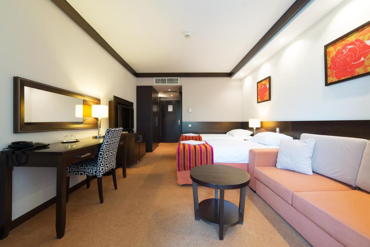 Hotel Pagony Wellness Nyíregyháza Dış mekan fotoğraf