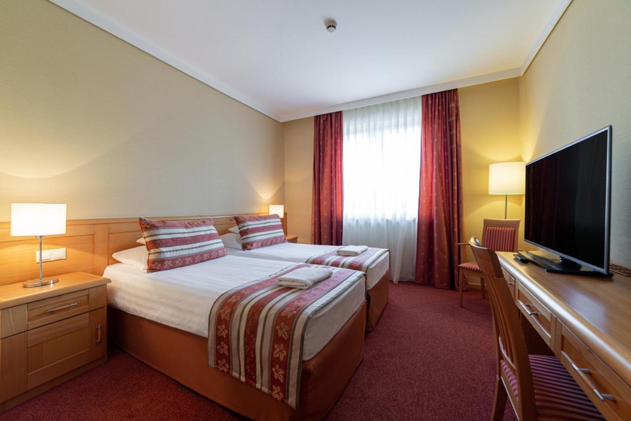 Hotel Pagony Wellness Nyíregyháza Dış mekan fotoğraf